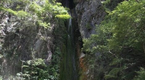 絹掛の滝